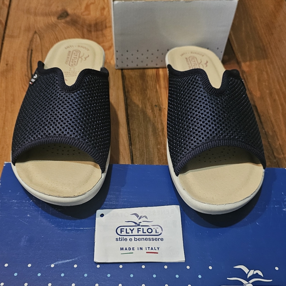 Fly Flot Italian sandals